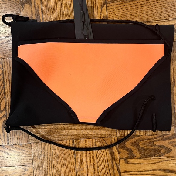 TRIANGL iconic style neoprene bikin with neoprene drawstring bag - Picture 7 of 14